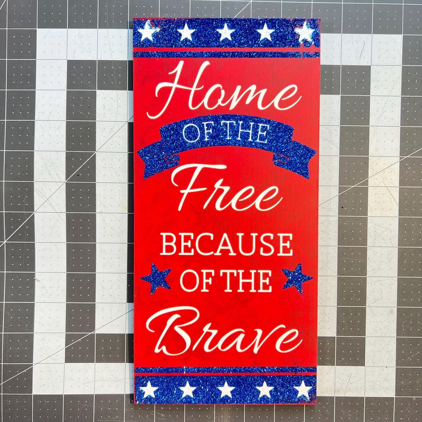 Patriotic Sign, Home of the Free Because of the Brave Wreath Sign, Fourth of July Wall Decoration, Americana Memorial Day Veteran Decor Gift