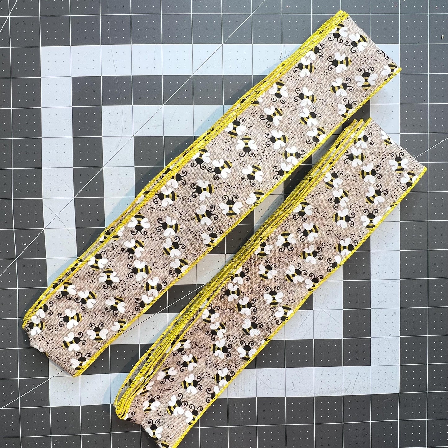 Honey Bee & Co Wreath Kit WITH VIDEO, Do It Yourself Thin Wreath Kit, Yellow and Beige Bee Ribbon Mesh Sign Bundle, DIY Spring Summer Decor