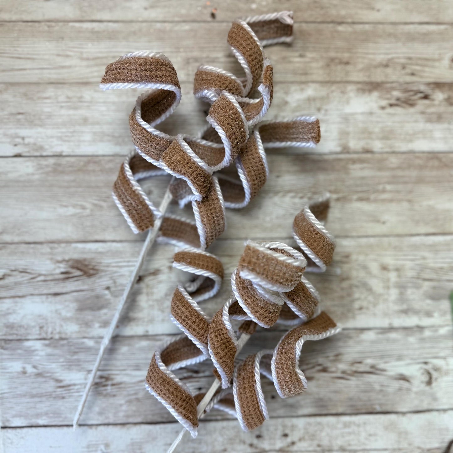 Gingerbread Christmas Wall Pocket Kit: DIY Holiday Decor