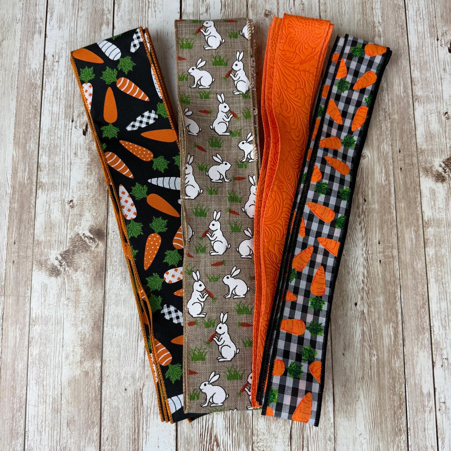 Carrot Grapevine Kit WITH VIDEO, Easter Door Hanger Kit, Easter DIY Wall Decoration, Black White Checkered Carrot Shaped Grapevine Bundle