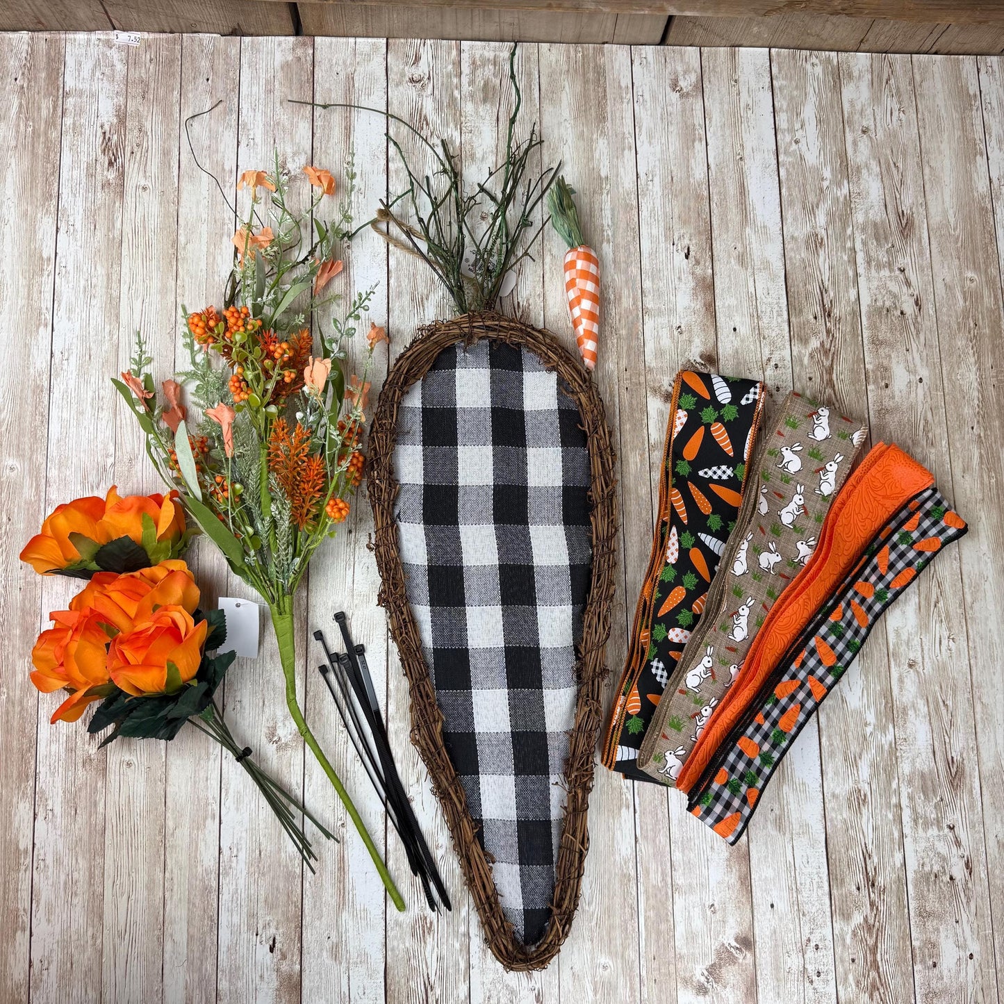 Carrot Grapevine Kit WITH VIDEO, Easter Door Hanger Kit, Easter DIY Wall Decoration, Black White Checkered Carrot Shaped Grapevine Bundle