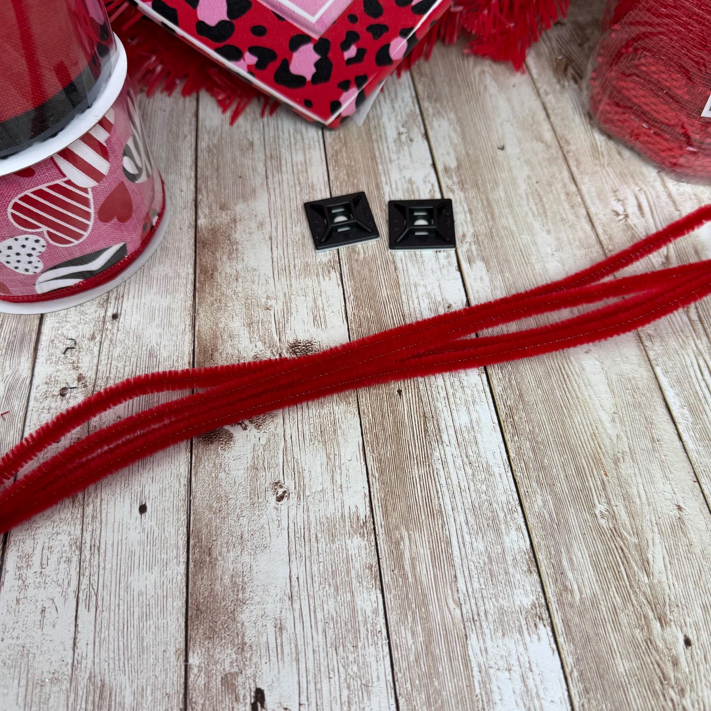Large Valentine Wreath KIT WITH VIDEO, Pink Leopard Heart Wreath Kit, Do It Yourself Wreath Kit, Valentine’s Day Pink Red Ribbon Mesh Sign