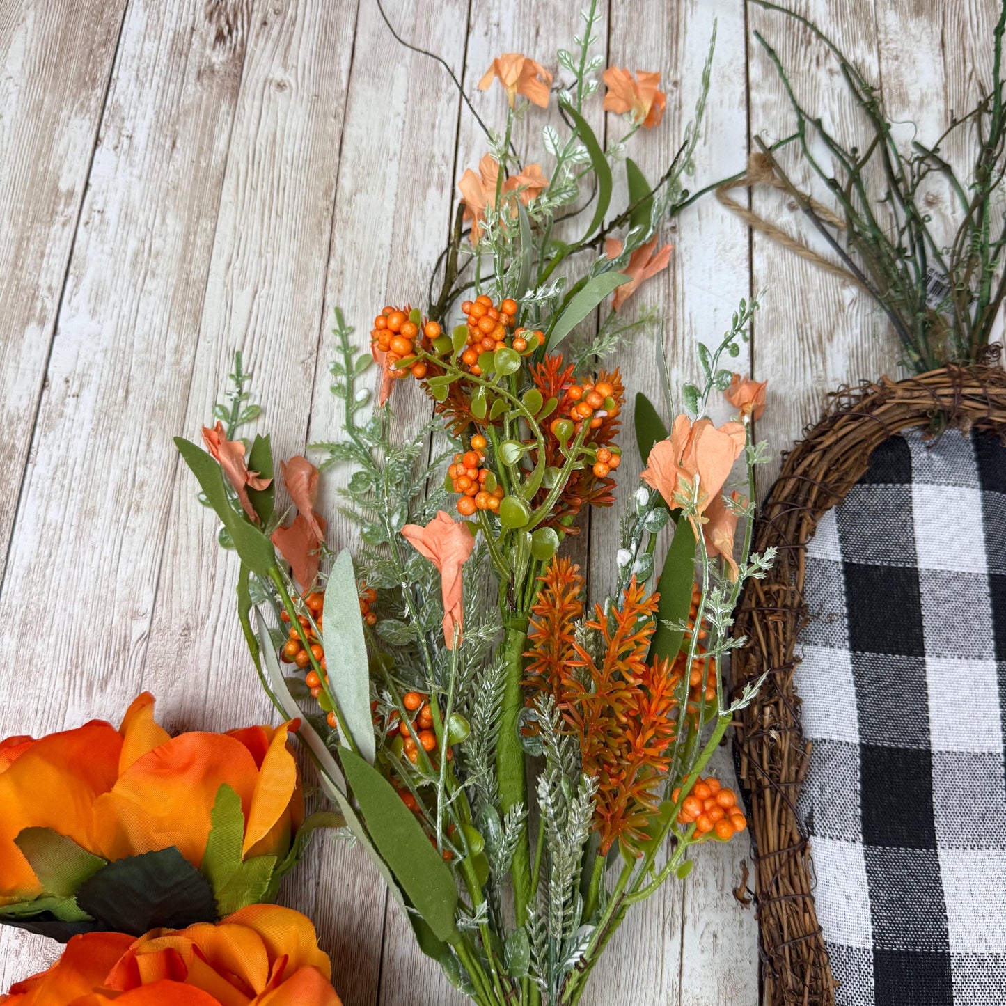 Carrot Grapevine Kit WITH VIDEO, Easter Door Hanger Kit, Easter DIY Wall Decoration, Black White Checkered Carrot Shaped Grapevine Bundle