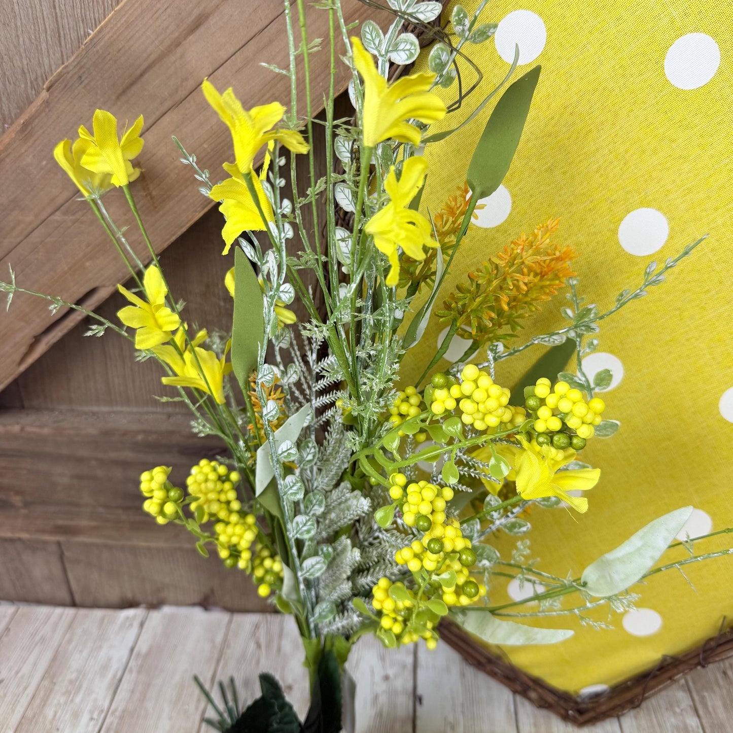 Lemon Grapevine Kit WITH VIDEO, Spring Door Hanger Kit, Summer DIY Wall Decoration, Yellow Polka Dot  Grapevine Bundle with Black and White